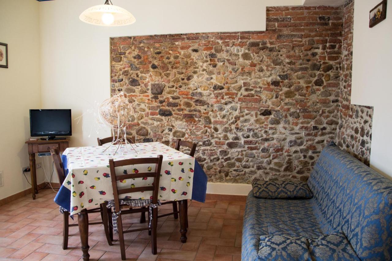 Room In Farmhouse - Apartment In Farmhouse Casolare Dei Fiori Chiesina Uzzanese Exterior photo